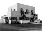 Casa Modernista (1927-1930) do arquiteto russo radicado em So Paulo, Gregori Warchavchik. Construda como primeiro exemplar do Modernismo na arquitetura brasileira, na Vila Mariana, em So Paulo. Este conhecia bem os postulados racionalistas de Le Corbusier.