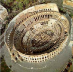 Vista area do Coliseu de Roma. Anfiteatro construdo originalmente para comportar perto de 50.000 pessoas com 48 metros de altura. Era usado para variados espetculos, levando aproximadamente 10 anos para ser erigido.  considerado o smbolo do Imprio Romano. <br/> Palavras-chave: Roma Antiga, coliseu, arquitetura, Anfiteatro 
